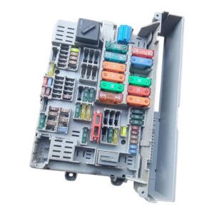 Boîte à fusibles avant BMW Série 1 E87 OEM 6906607‑03