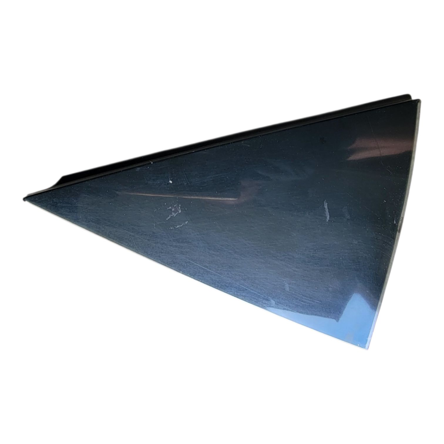 Cache / garniture arrière gauche (montant C / feu arrière) Mercedes-Benz Classe A W169 OEM 1696900587