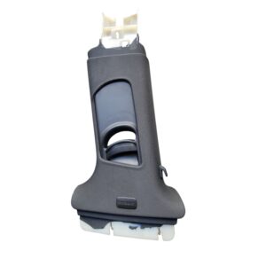 8P3 867 243 – Garniture de montant B (B-pilier) coté gauche Audi A3 8P