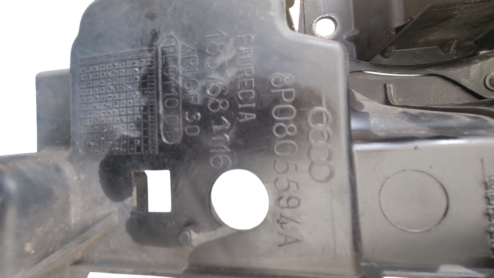 Face avant complète Audi A3 8P – Support radiateur traverse avant – Référence 8P0805594A – Image 6