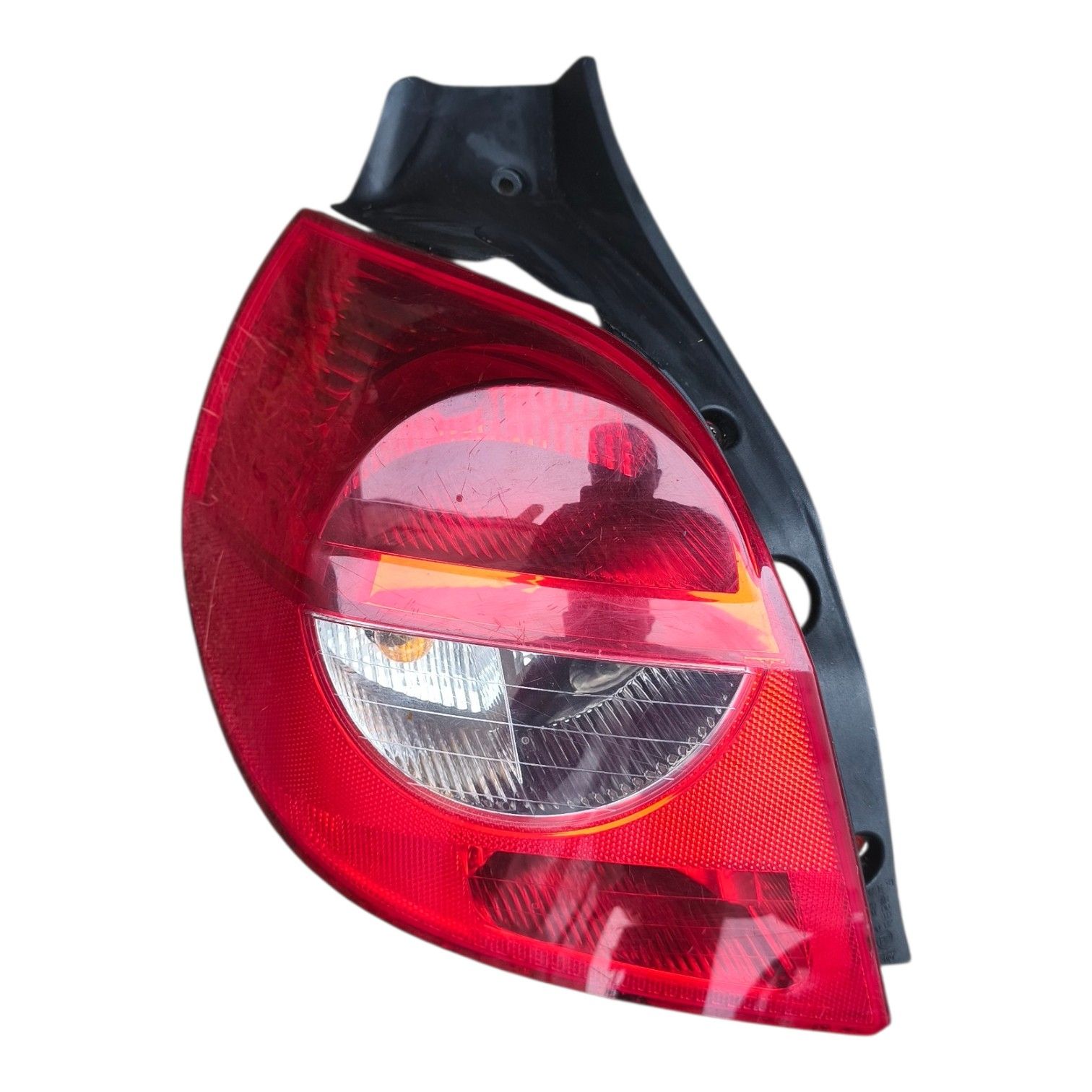 Feu arrière gauche Renault Clio 3