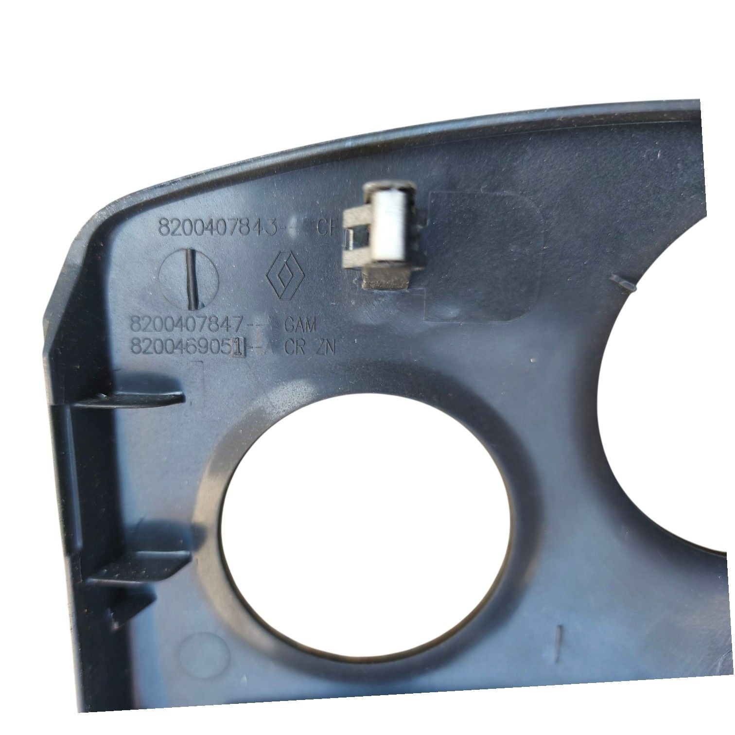 Façade Console Centrale Autoradio Renault Clio 3 Phase 1 OEM 8200407843 Origine – Image 6